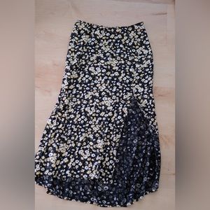 Abercrombie & Fitch Floral Small Midi Skirt NTW